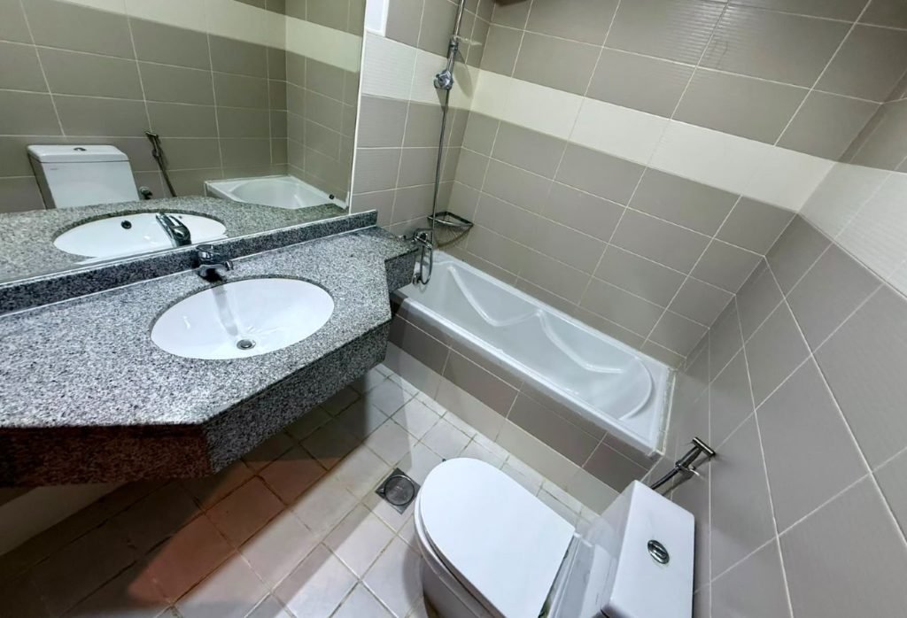 2 BR Apartment in Jumeirah Village Triangle