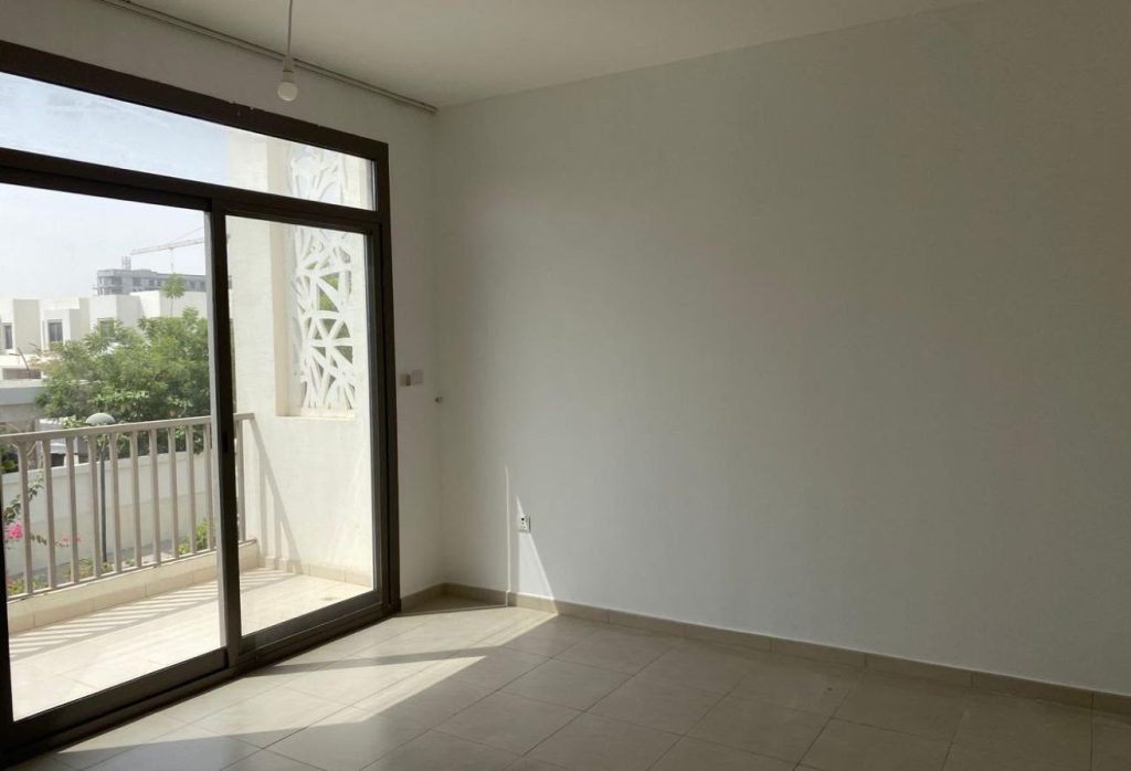3 BR Villa with Private Garden and Water View