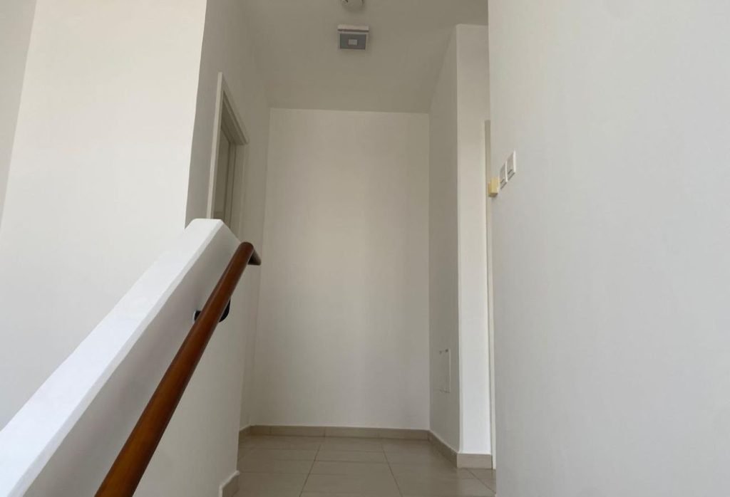 3 BR Villa with Private Garden and Water View