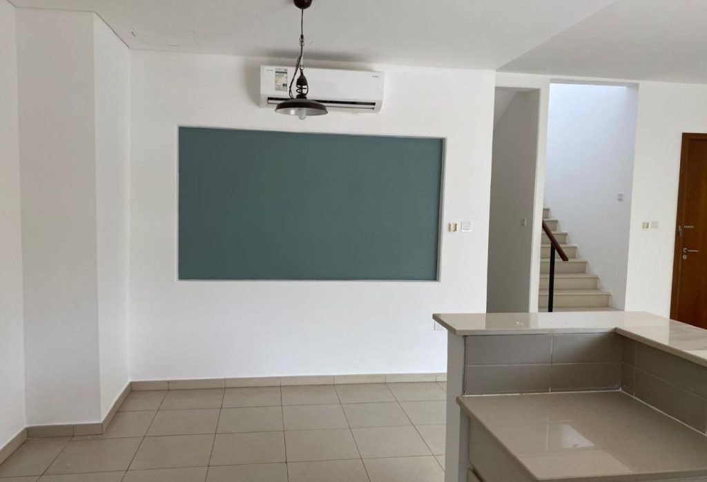 3 BR Villa with Private Garden and Water View