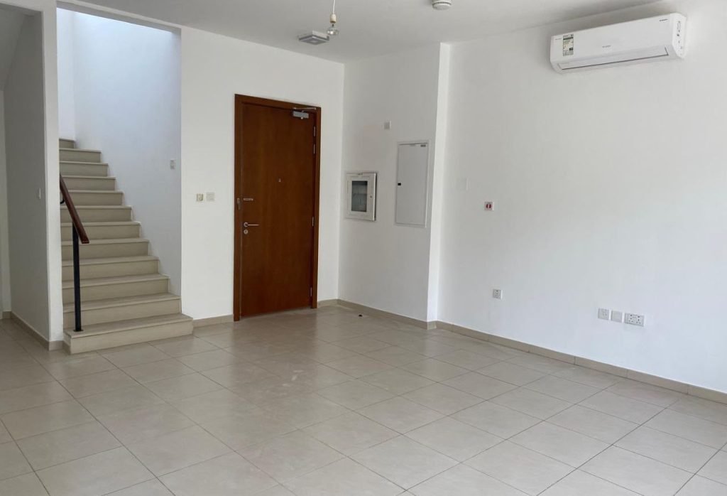 3 BR Villa with Private Garden and Water View