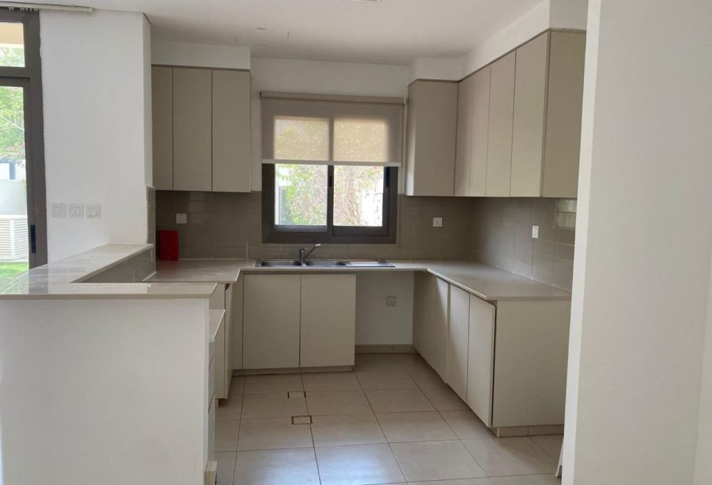 3 BR Villa with Private Garden and Water View