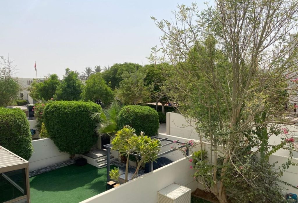 3 BR Villa with Private Garden and Water View