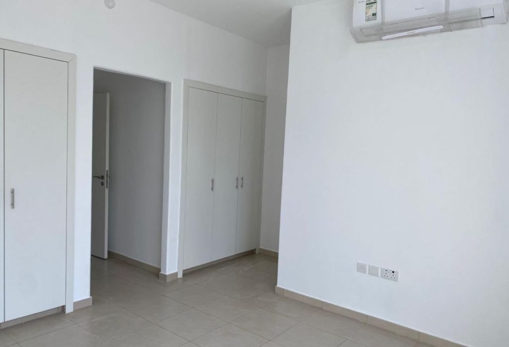 3 BR Villa with Private Garden and Water View