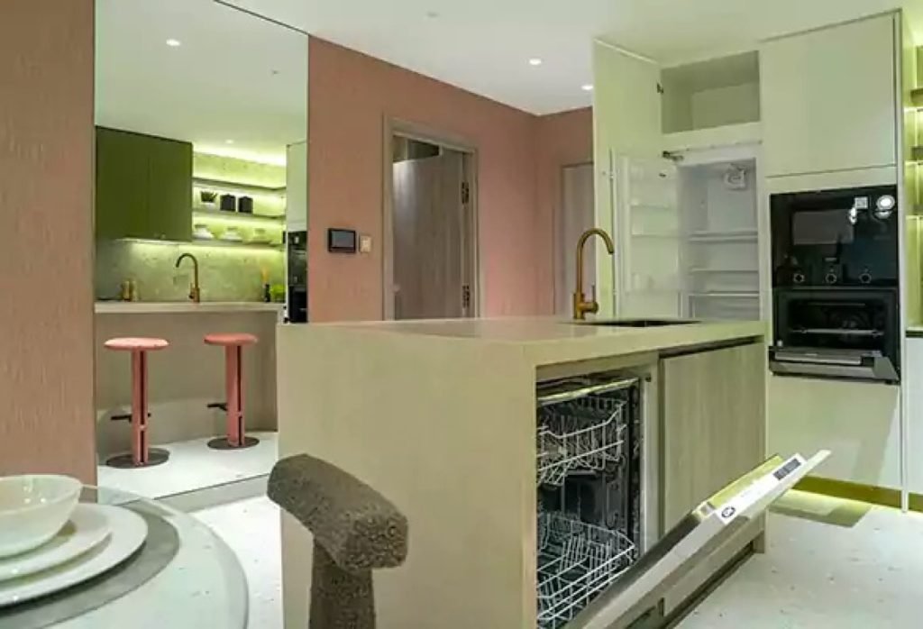 SPACIOUS 1BR | 832 SQFT | LANDMARK VIEW | JVC