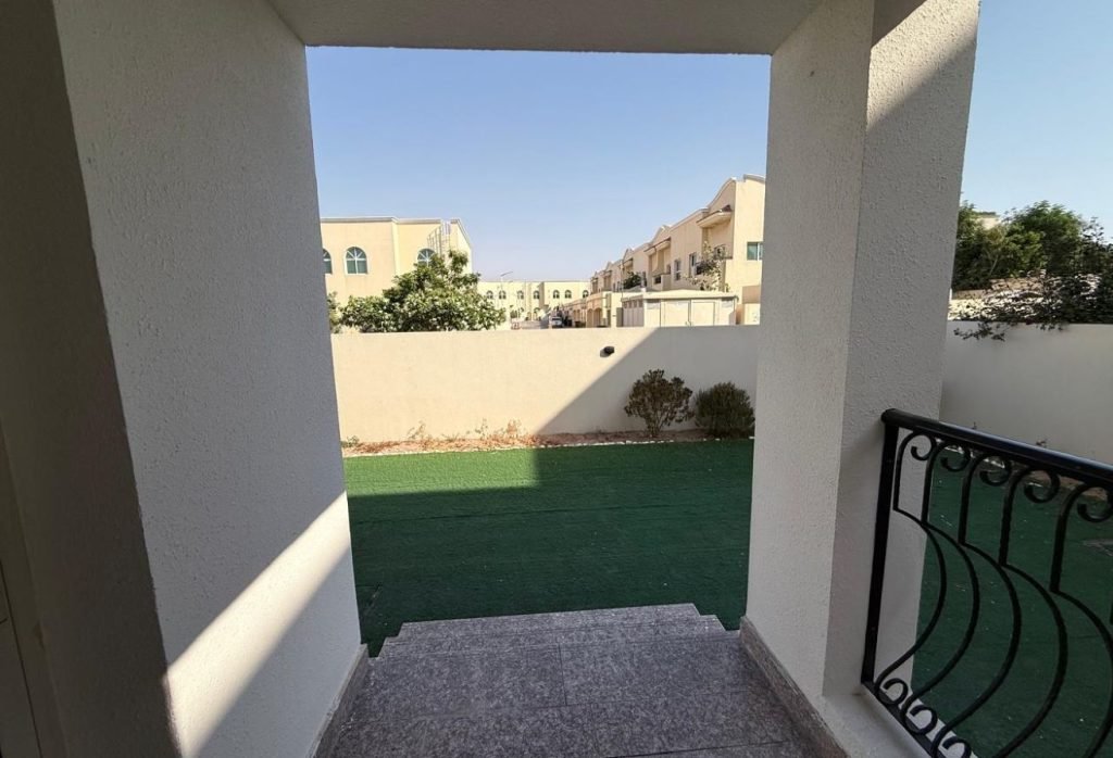 5BR COMPOUND VILLA | PRIVATE GARDEN | AL BARSHA 1