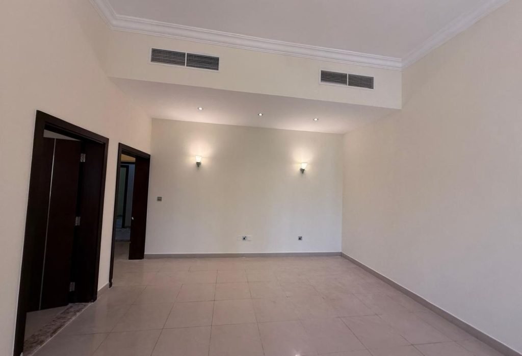 5BR COMPOUND VILLA | PRIVATE GARDEN | AL BARSHA 1
