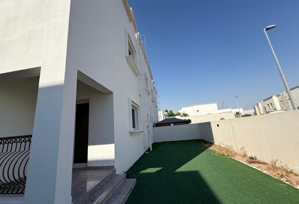 5BR COMPOUND VILLA | PRIVATE GARDEN | AL BARSHA 1