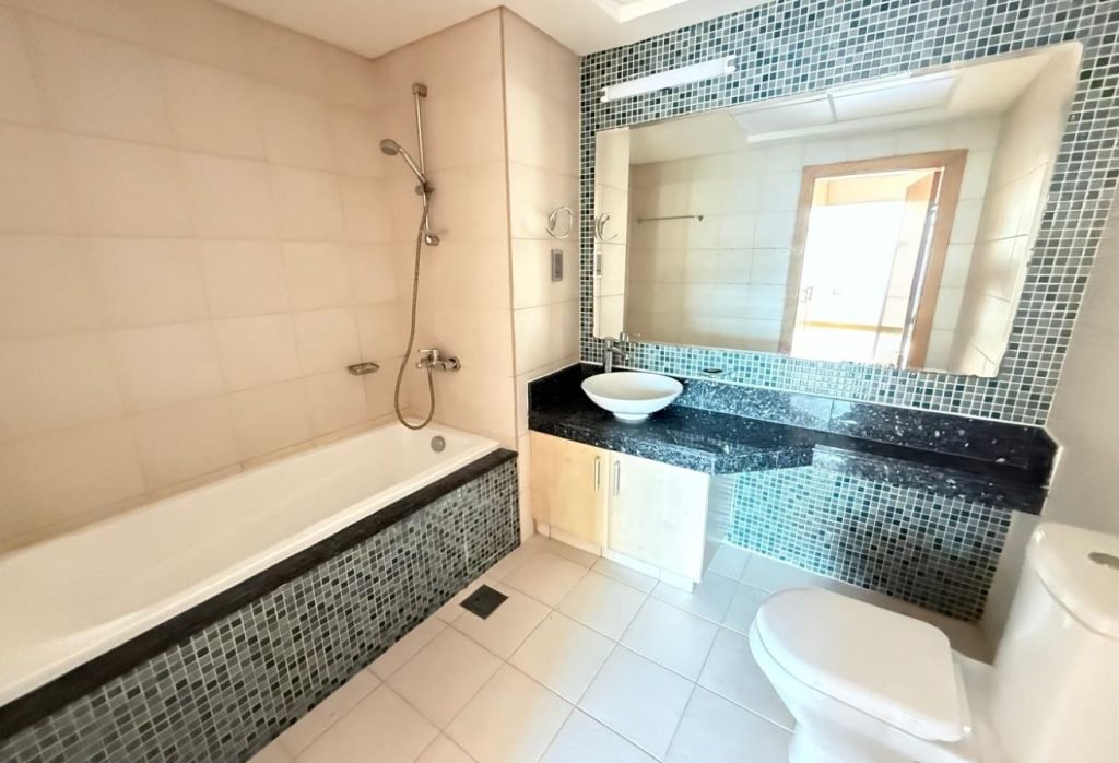 4BR + MAID | PRIVATE GARDEN | 4 CHEQUES