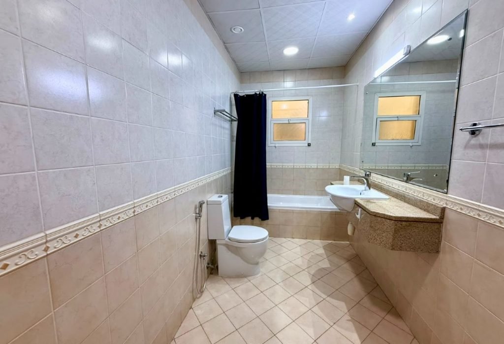 SPACIOUS 4BR + Maid Room | POOL & GYM | NEAR BEACH
