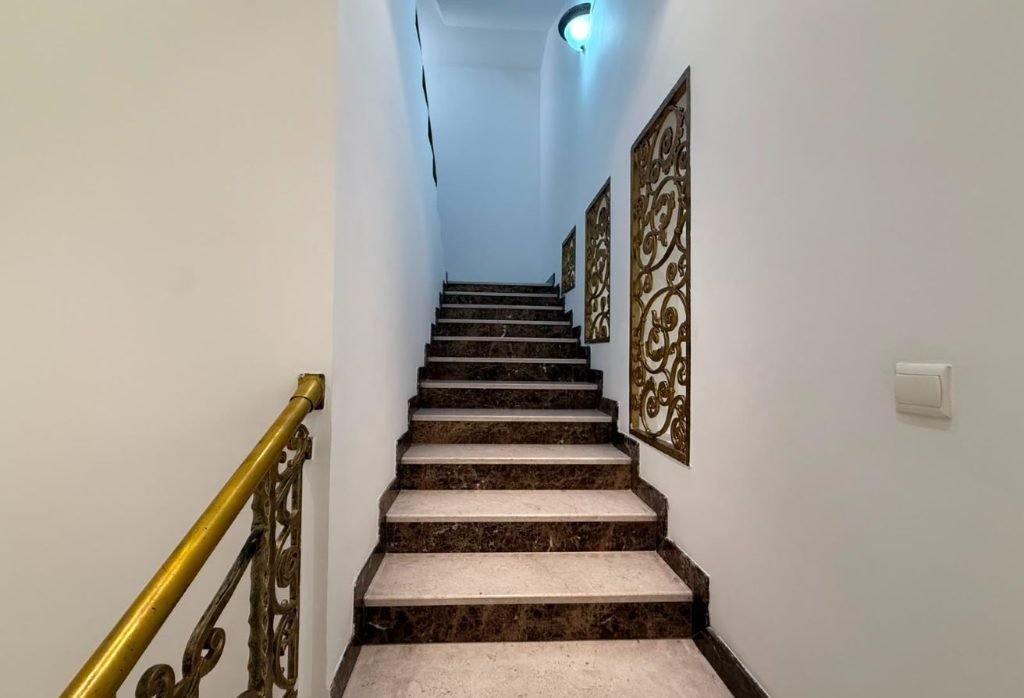SPACIOUS 4BR + Maid Room | POOL & GYM | NEAR BEACH