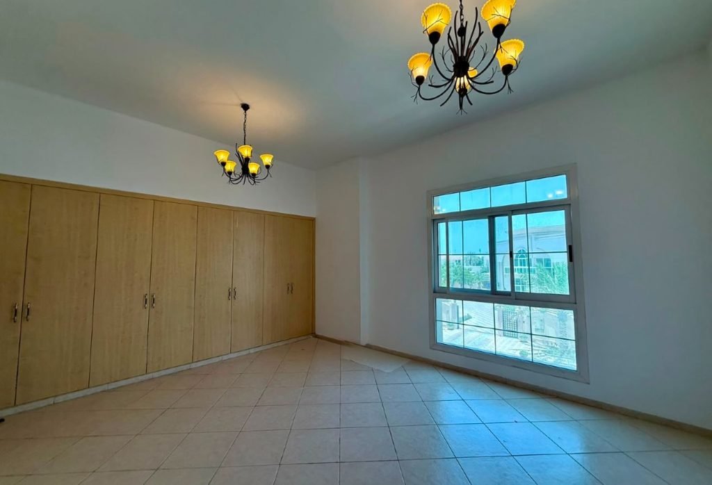 SPACIOUS 4BR + Maid Room | POOL & GYM | NEAR BEACH